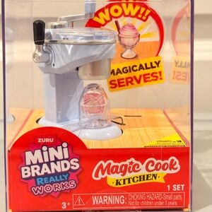 Mini Brands Really Works Magic Cook Kitchen Series 1 - ✨Soft Serve✨